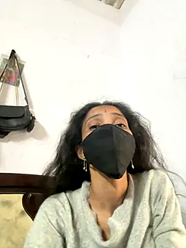 Snapshot of sweetreddy-02 chatting on November 7, 5:40 am sweetreddy-02 online show from November 7, 5:40 am