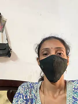 Snapshot of sweetreddy-02 chatting on November 10, 6:34 am sweetreddy-02 online show from November 10, 6:34 am