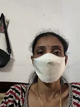 Snapshot of sweetreddy-02 chatting on November 26, 4:57 am sweetreddy-02 online show from November 26, 4:57 am