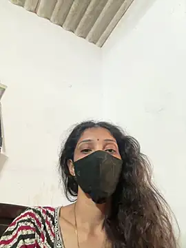 Snapshot of sweetreddy-02 chatting on December 15, 6:39 am sweetreddy-02 online show from December 15, 6:39 am