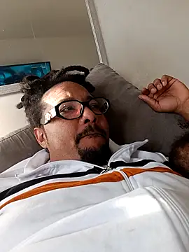 romero115 online show from November 18, 1:37 pm