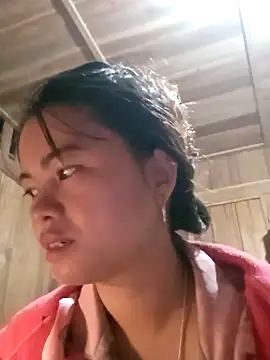 Snapshot of emly-xinh18 chatting on November 18, 12:49 am emly-xinh18 online show from November 18, 12:49 am