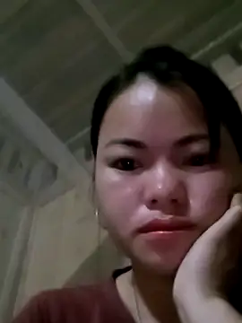 Snapshot of emly-xinh18 chatting on December 4, 11:02 pm emly-xinh18 online show from December 4, 11:02 pm