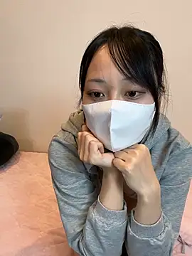 maki-ayy online show from February 18, 7:48 am