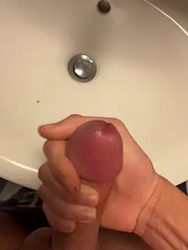 Snapshot of Albino1122 chatting on February 17, 12:12 pm Albino1122 online show from February 17, 12:12 pm