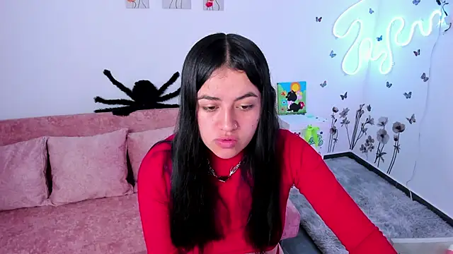 lilielou  online show from January 6, 4:32 pm