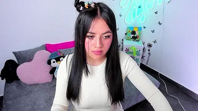 lilielou  online show from February 2, 9:46 pm