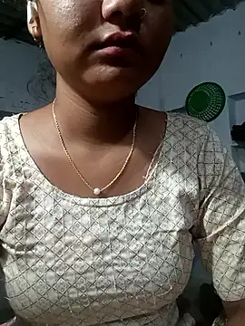 Hot Shredha online show from October 4, 1:42 pm