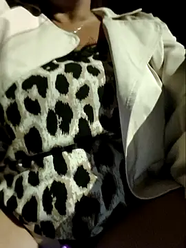 bichota85 online show from September 29, 8:02 pm