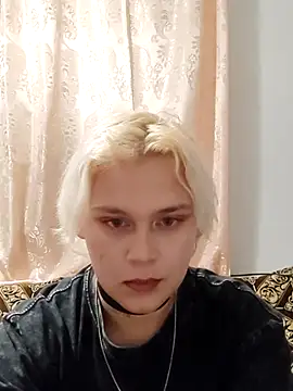 Snapshot of MargoShein chatting on September 30, 4:23 pm MargoShein online show from September 30, 4:23 pm