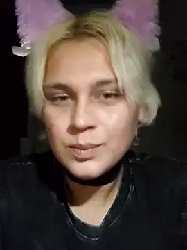 Snapshot of MargoShein chatting on October 4, 8:18 pm MargoShein online show from October 4, 8:18 pm