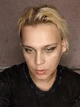 Snapshot of MargoShein chatting on October 29, 1:57 pm MargoShein online show from October 29, 1:57 pm