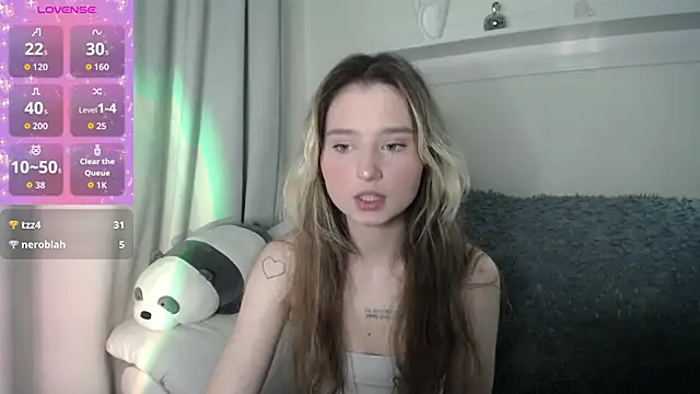 Snapshot of _Lua__ chatting on October 9, 4:49 pm Lua online show from October 9, 4:49 pm