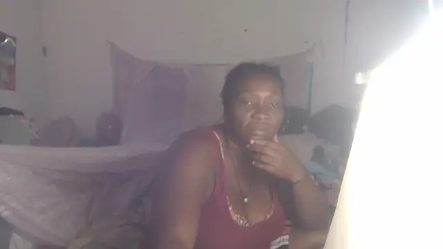 Snapshot of rachelexoticgirl chatting on April 18, 4:16 am rachelexoticgirl online show from April 18, 4:16 am
