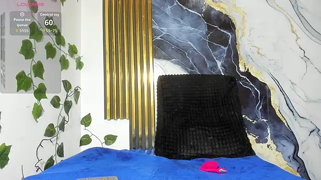 Snapshot of brittanyy20 chatting on November 18, 9:58 am brittanyy20 online show from November 18, 9:58 am