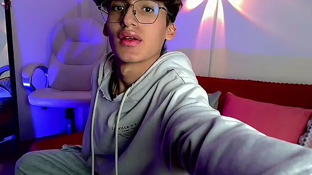 bellmontneon online show from September 29, 11:26 am