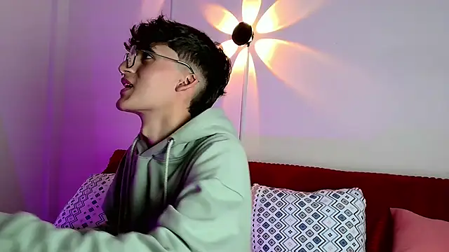 bellmontneon online show from October 6, 11:07 am