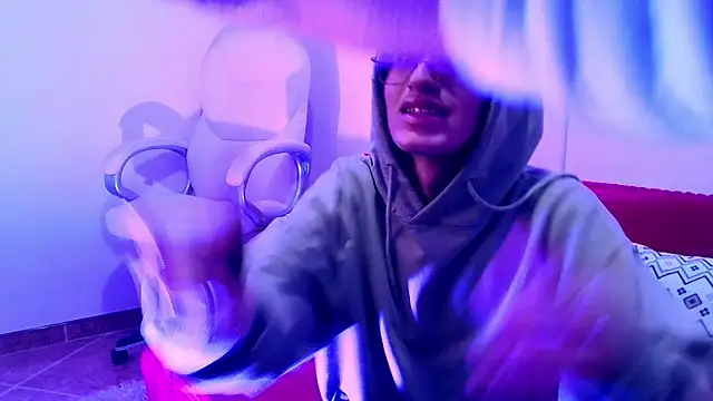 bellmontneon online show from October 14, 11:22 am