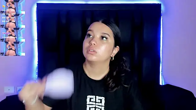 LunaWiill  online show from November 18, 11:47 am