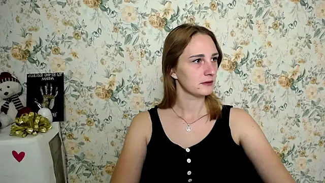 Snapshot of Milana_Cutie_ chatting on October 2, 5:47 am Milana Cutie  online show from October 2, 5:47 am