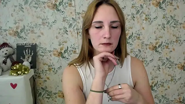 Snapshot of Milana_Cutie_ chatting on October 30, 10:16 am Milana Cutie  online show from October 30, 10:16 am