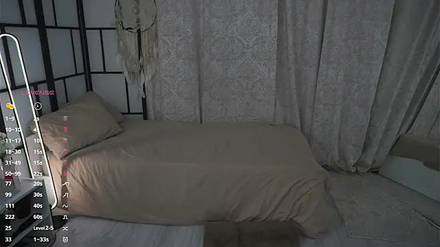 JinnySitts online show from October 5, 8:40 pm