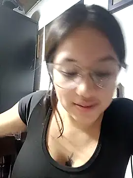 Alice Reyes  online show from September 21, 10:00 pm