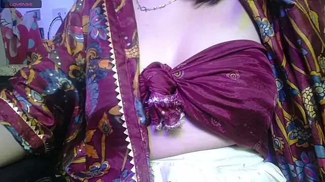 kashvi  online show from May 14, 8:15 pm