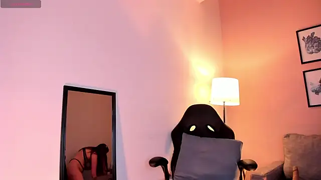 Snapshot of Jenniekim_18 chatting on May 7, 1:49 pm Jenniekim 18 online show from May 7, 1:49 pm