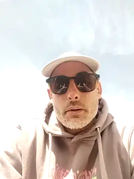 LeLoup49 online show from March 29, 10:59 am