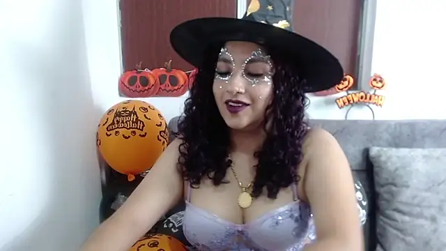 Gia Dior online show from October 31, 10:44 pm