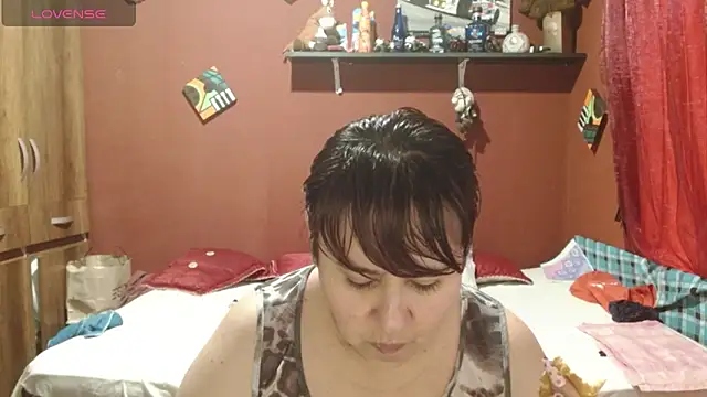 Snapshot of Sasharosee2 chatting on November 14, 12:48 pm Sasharosee2 online show from November 14, 12:48 pm