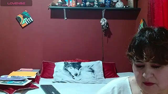 Snapshot of Sasharosee2 chatting on November 30, 2:43 pm Sasharosee2 online show from November 30, 2:43 pm