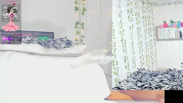 Ashley  Jones   online show from February 18, 9:05 am