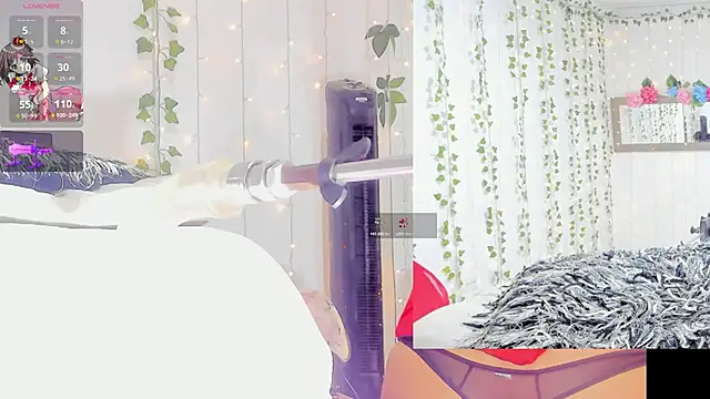 Ashley  Jones   online show from February 19, 9:05 am