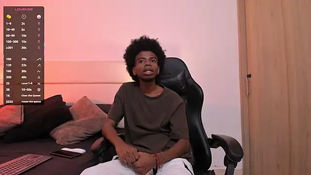 AllexJacob online show from November 3, 1:56 pm