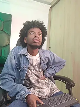 AllexJacob online show from February 18, 1:40 pm