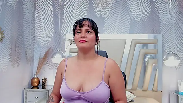 NattCurvy online show from September 18, 3:41 am
