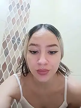 Snapshot of Shairaclark_ chatting on May 24, 9:20 pm Shairaclark online show from May 24, 9:20 pm