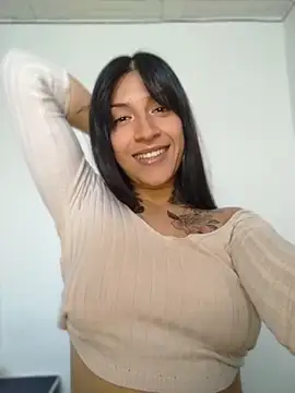 Snapshot of gabii_hardy chatting on May 27, 3:31 pm gabii hardy online show from May 27, 3:31 pm