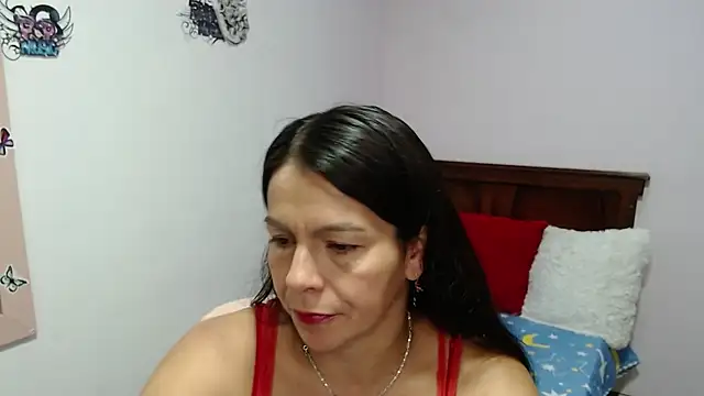 camilavargas  online show from June 23, 7:23 pm