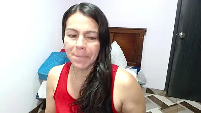 camilavargas  online show from July 20, 8:11 pm