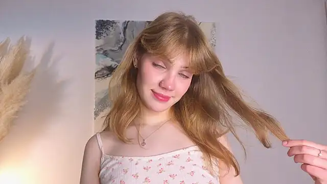 pienaple online show from October 20, 4:02 am