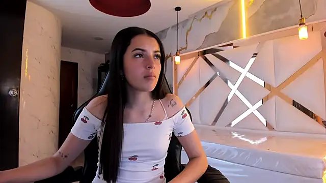 sophiadoll tf online show from May 16, 12:59 pm