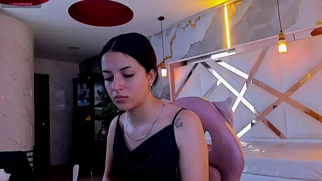 sophiadoll tf online show from July 28, 12:59 pm