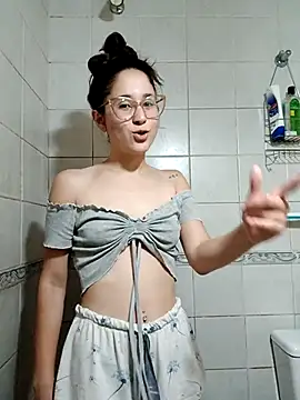 linameii online show from October 24, 4:09 am