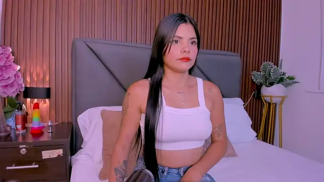 molly lovee  online show from June 23, 7:12 pm