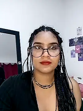 Renata Zoe online show from October 19, 1:28 am