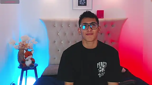 Snapshot of SalvadorFit chatting on September 26, 9:08 pm SalvadorFit online show from September 26, 9:08 pm