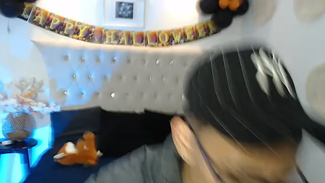 Snapshot of SalvadorFit chatting on October 15, 8:20 pm SalvadorFit online show from October 15, 8:20 pm